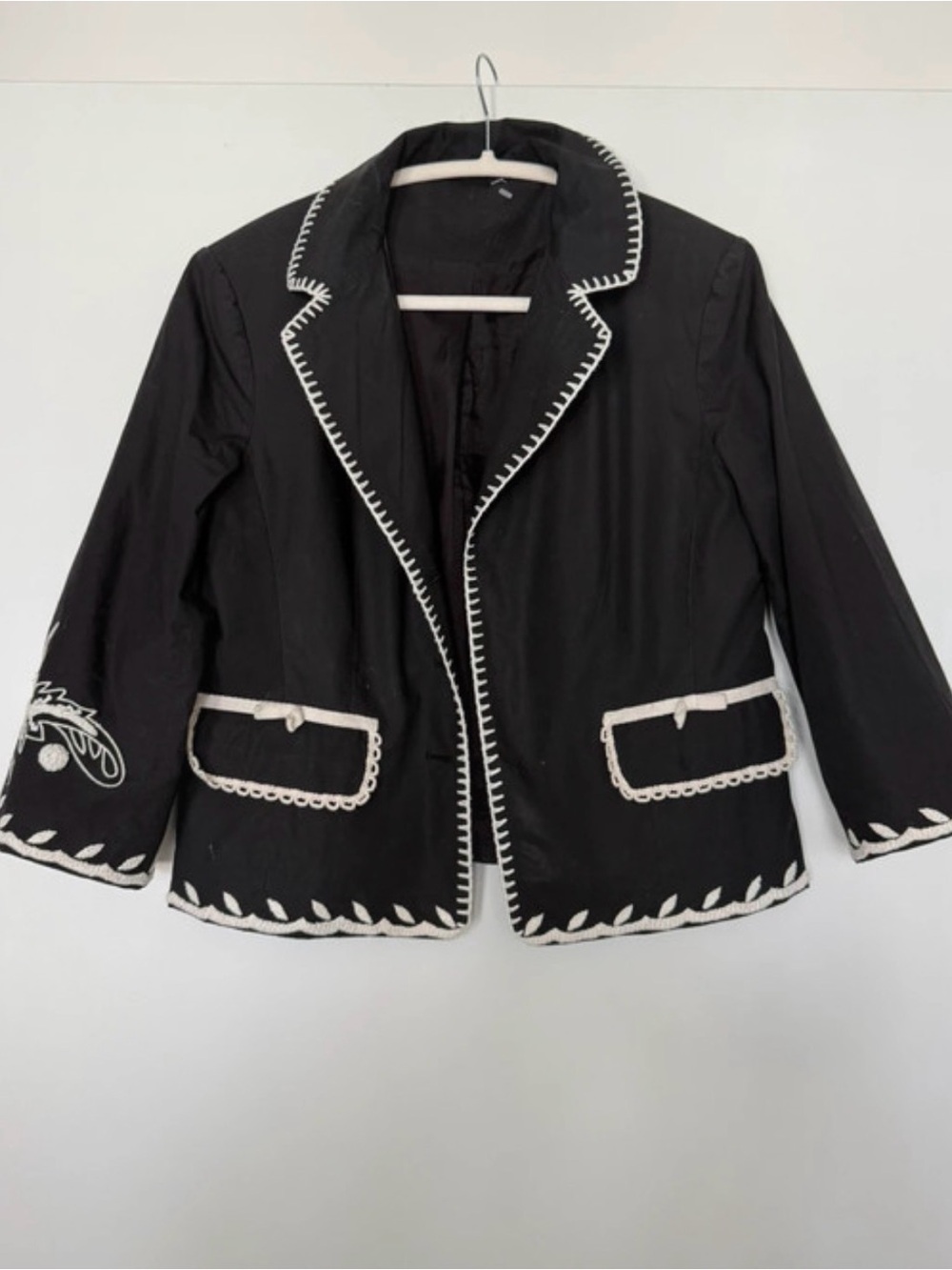 Black Contrast-Trim Women's Blazer with Embroidered Detail